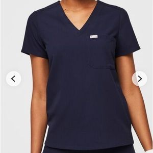Catarina One Pocket Scrub Top Figs
